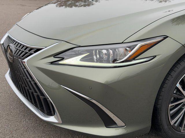 new 2025 Lexus ES 350 car, priced at $47,830