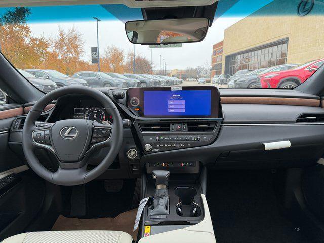 new 2025 Lexus ES 350 car, priced at $47,830