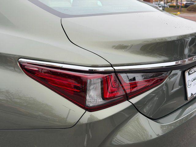new 2025 Lexus ES 350 car, priced at $47,830