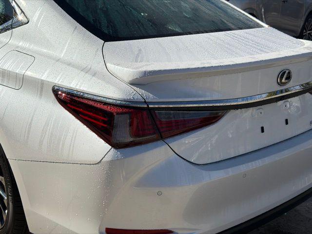 new 2025 Lexus ES 350 car, priced at $54,167