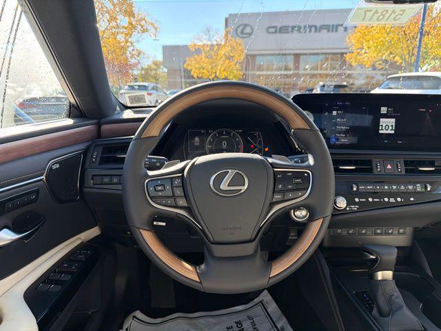new 2025 Lexus ES 350 car, priced at $54,167