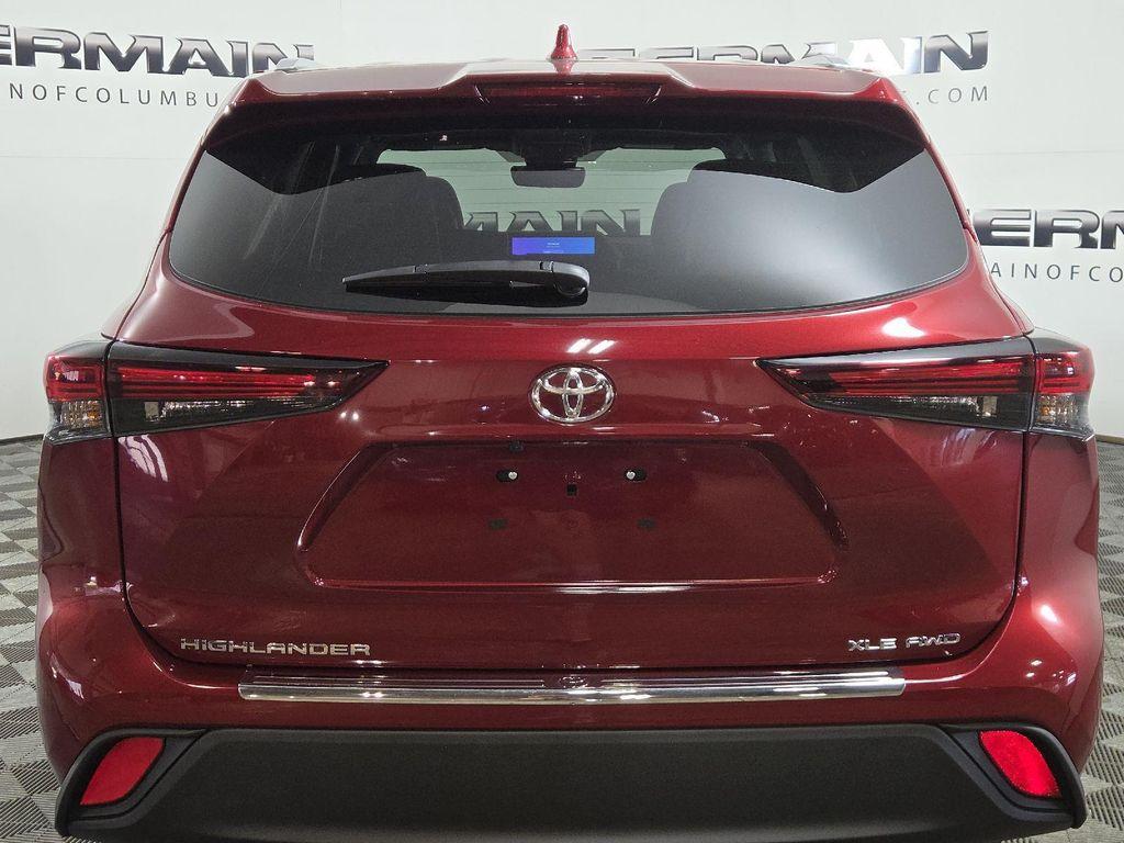used 2024 Toyota Highlander car, priced at $42,987