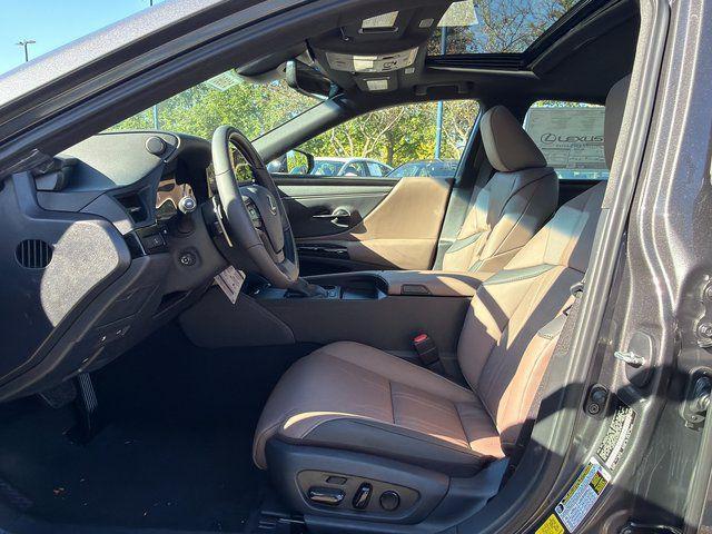 new 2025 Lexus ES 300h car, priced at $54,267