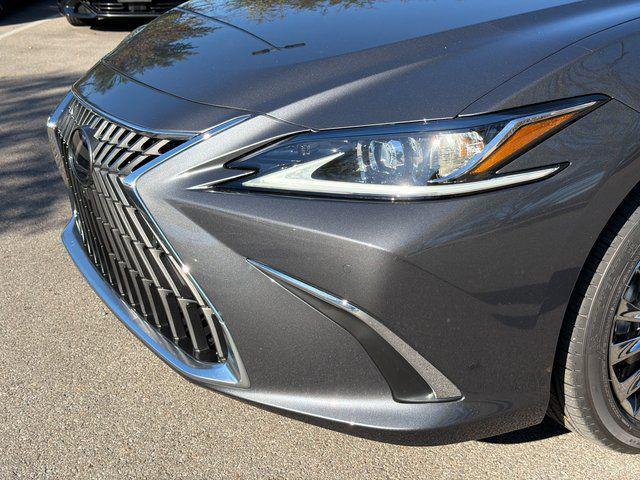 new 2025 Lexus ES 300h car, priced at $54,267