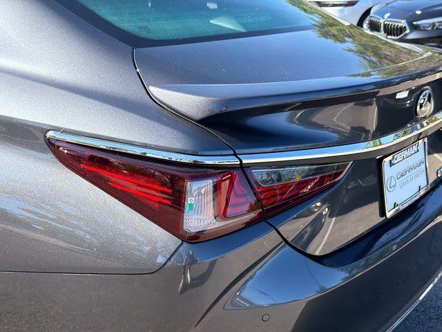 new 2025 Lexus ES 300h car, priced at $54,267
