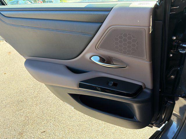 new 2025 Lexus ES 300h car, priced at $54,267