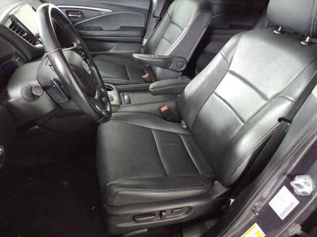 used 2022 Honda Pilot car, priced at $33,551