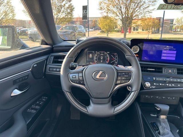 new 2025 Lexus ES 350 car, priced at $55,625