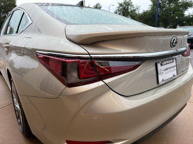 new 2025 Lexus ES 350 car, priced at $55,261