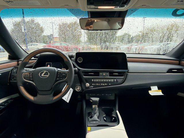 new 2025 Lexus ES 350 car, priced at $55,261
