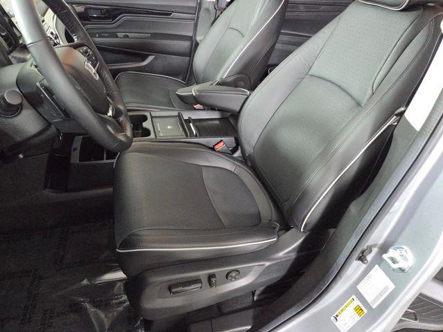 used 2025 Honda Odyssey car, priced at $47,751