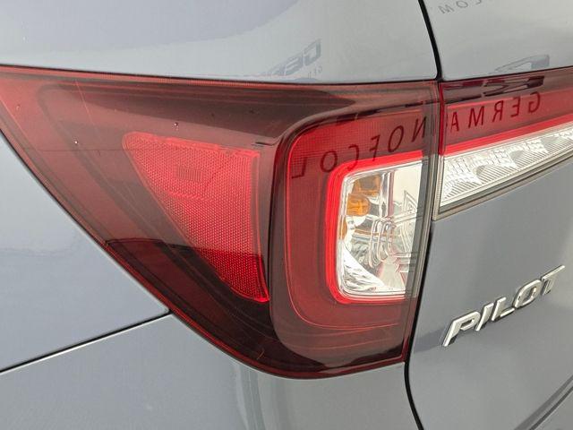 used 2022 Honda Pilot car, priced at $28,122