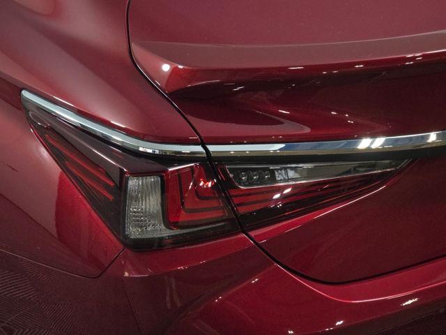 used 2023 Lexus ES 350 car, priced at $41,312