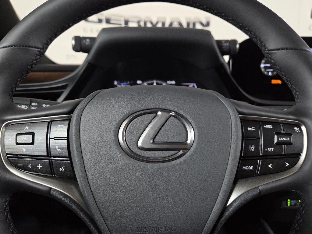 used 2025 Lexus ES 350 car, priced at $45,703