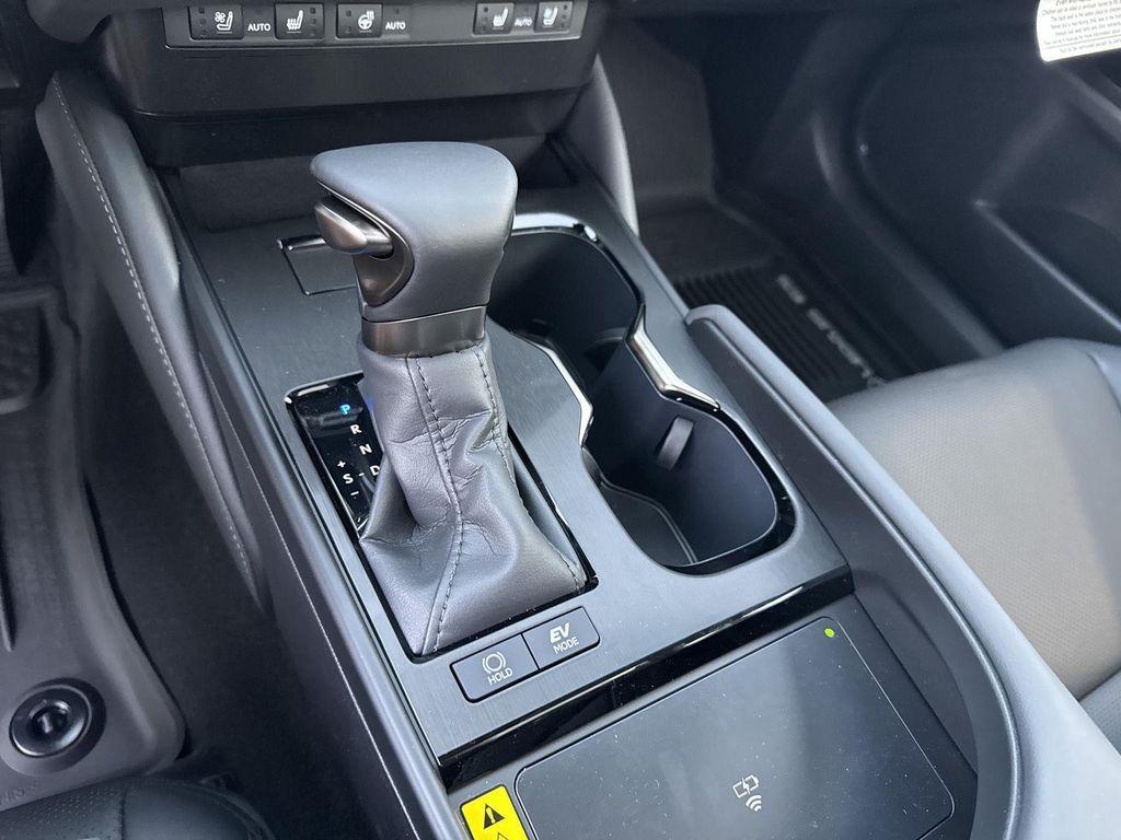 new 2025 Lexus ES 300h car, priced at $49,142