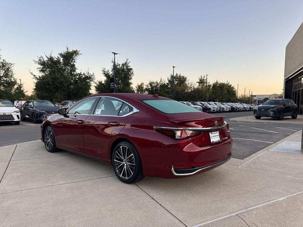 new 2025 Lexus ES 300h car, priced at $49,142