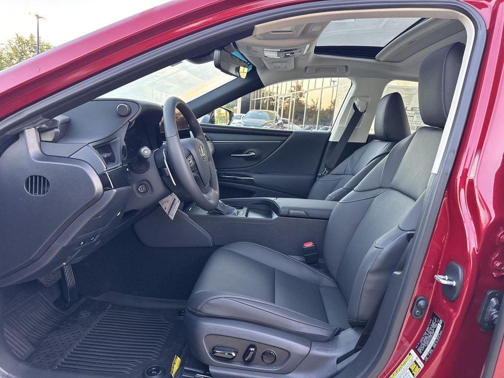 new 2025 Lexus ES 300h car, priced at $49,142