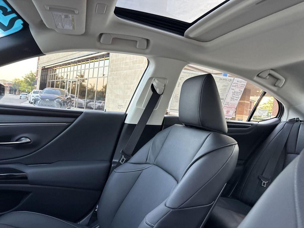 new 2025 Lexus ES 300h car, priced at $49,142