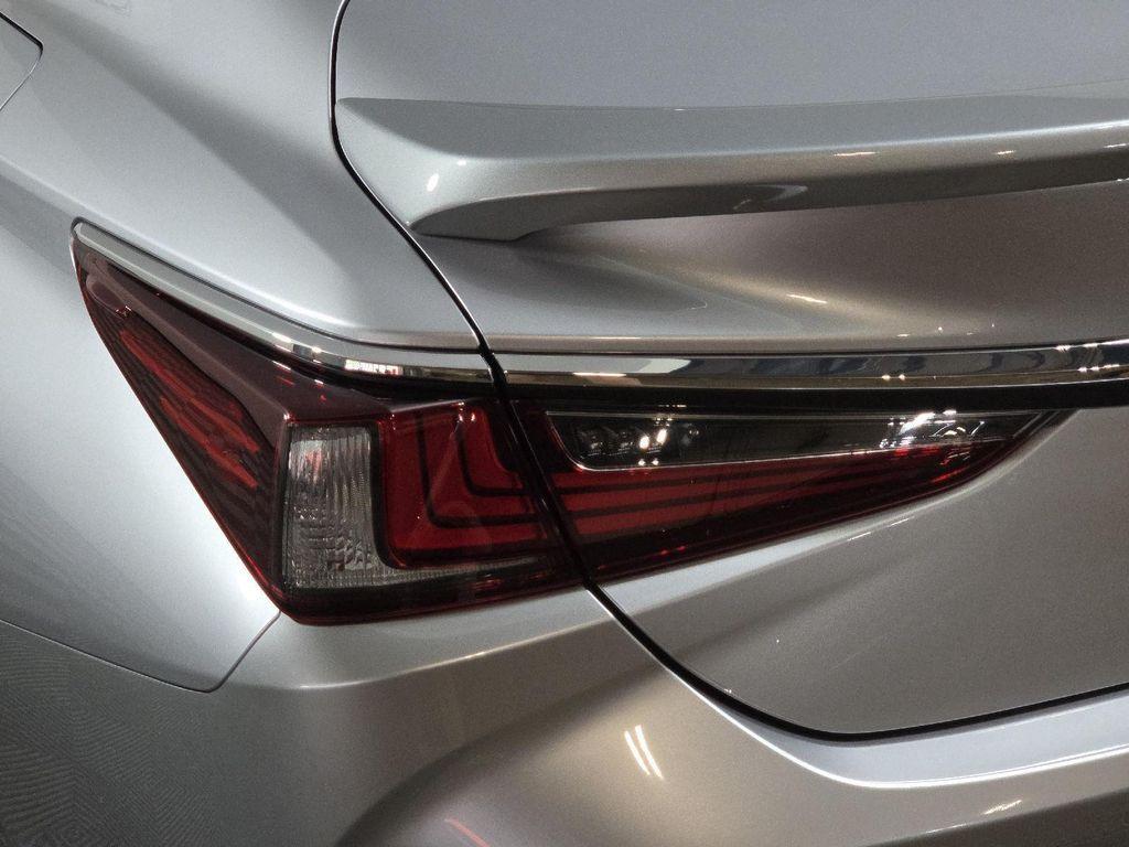 used 2025 Lexus ES 300h car, priced at $46,879