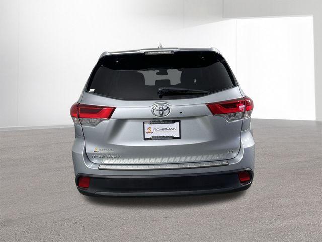used 2019 Toyota Highlander car, priced at $26,148
