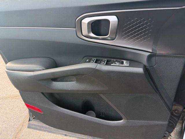 used 2024 Kia Sorento Hybrid car, priced at $32,392