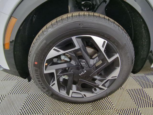 new 2025 Kia Sportage car, priced at $35,405