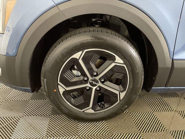 new 2025 Kia Niro car, priced at $26,729