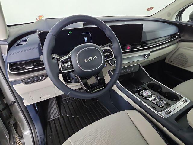 new 2025 Kia Carnival Hybrid car, priced at $52,001