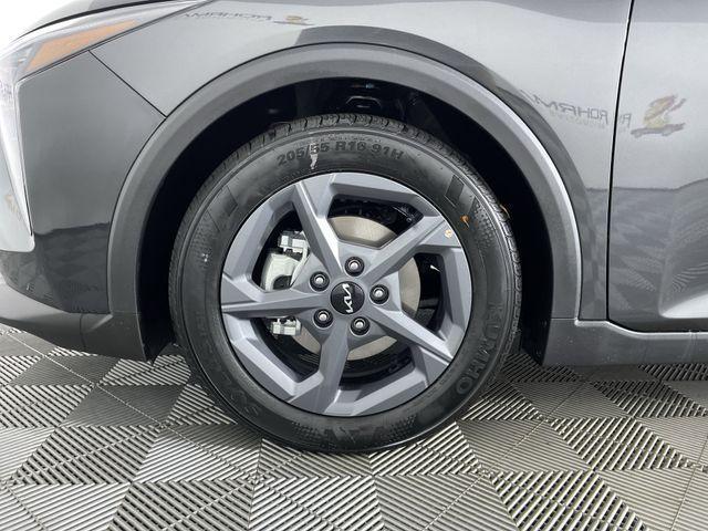 new 2025 Kia K4 car, priced at $22,099
