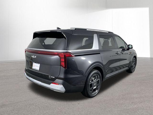 new 2026 Kia Carnival Hybrid car, priced at $43,076