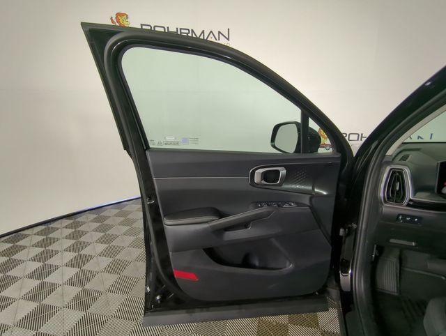 new 2026 Kia Sorento car, priced at $38,265