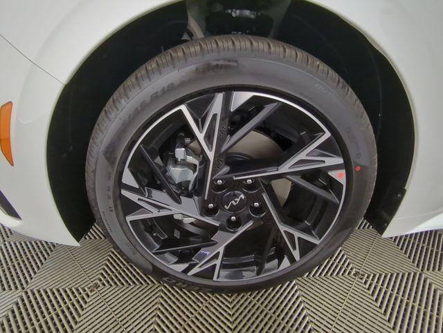 new 2025 Kia K5 car, priced at $31,367