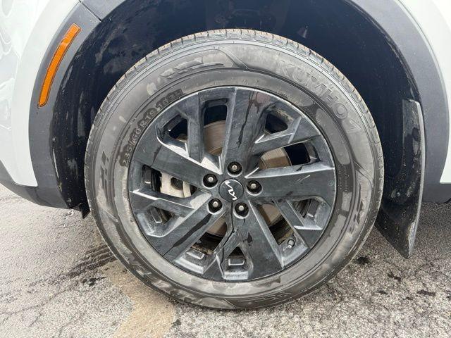 used 2022 Kia Sorento car, priced at $28,662