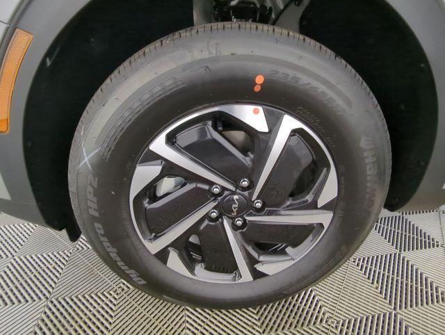 new 2025 Kia Sportage Hybrid car, priced at $30,154