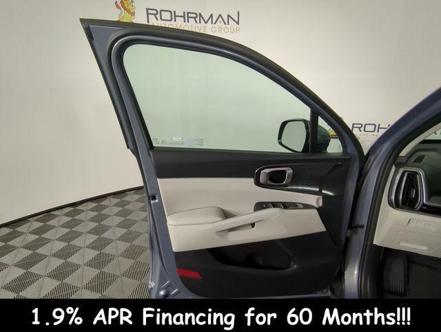 new 2025 Kia Sorento car, priced at $34,148
