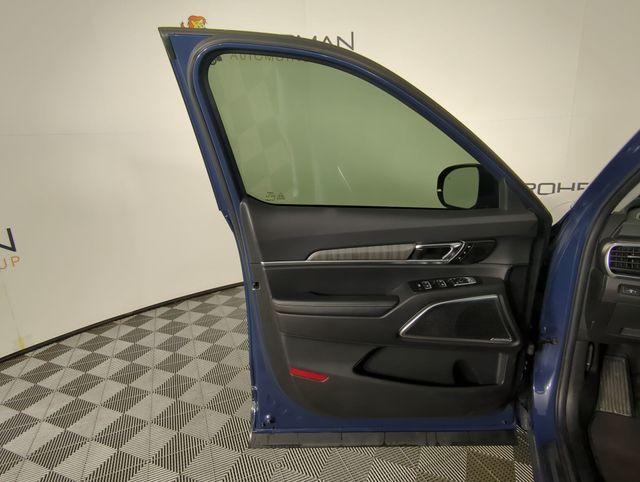 used 2023 Kia Telluride car, priced at $37,911