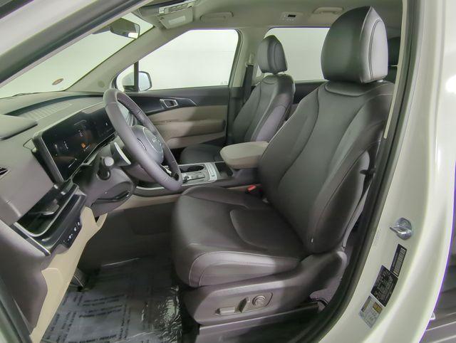 new 2025 Kia Carnival Hybrid car, priced at $42,293