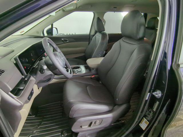 new 2025 Kia Carnival car, priced at $40,450