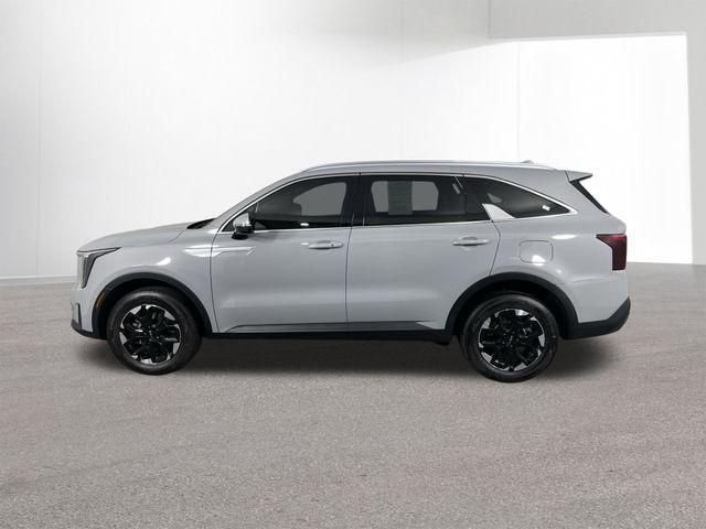 used 2025 Kia Sorento car, priced at $33,100