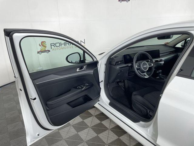 new 2026 Kia K5 car, priced at $27,408