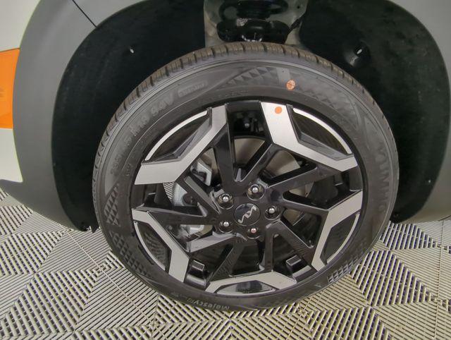 new 2025 Kia Seltos car, priced at $30,219