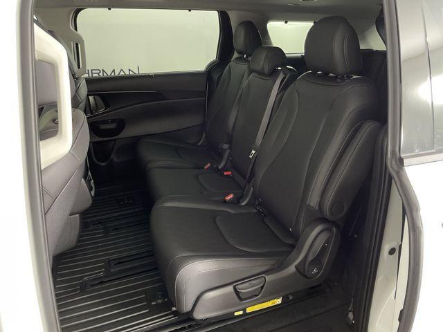 new 2026 Kia Carnival Hybrid car, priced at $47,031