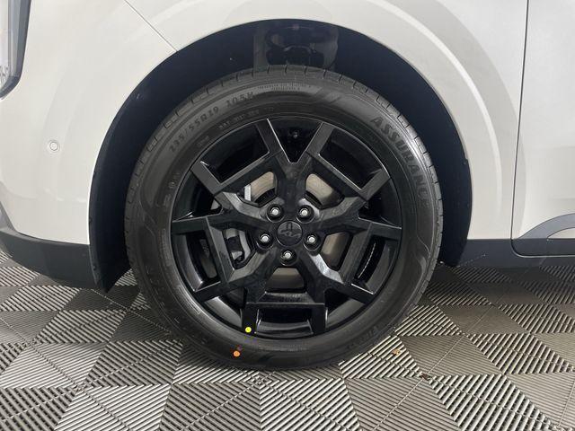 new 2026 Kia Carnival Hybrid car, priced at $47,031