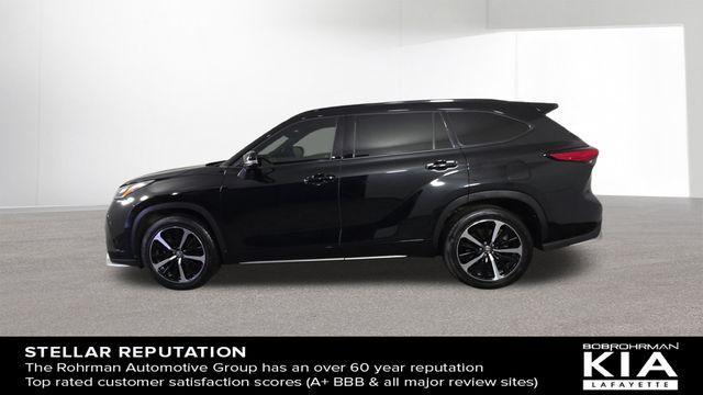 used 2021 Toyota Highlander car, priced at $33,249