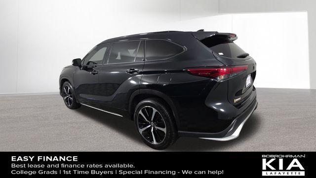 used 2021 Toyota Highlander car, priced at $33,249