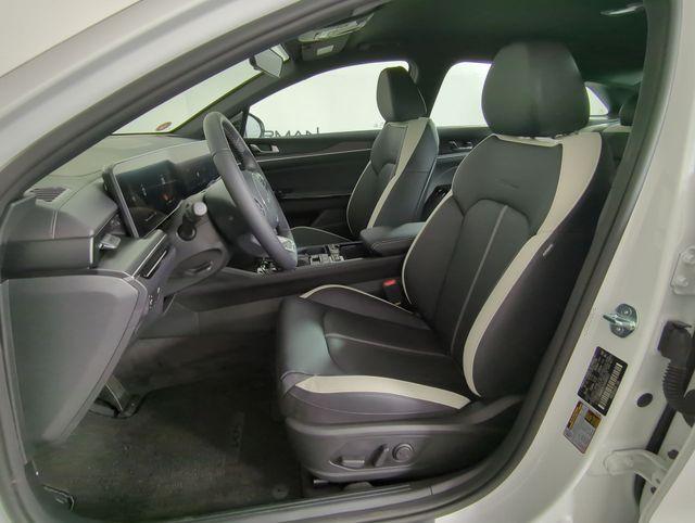 new 2025 Kia K5 car, priced at $29,001