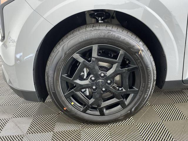 new 2026 Kia Carnival Hybrid car, priced at $48,761