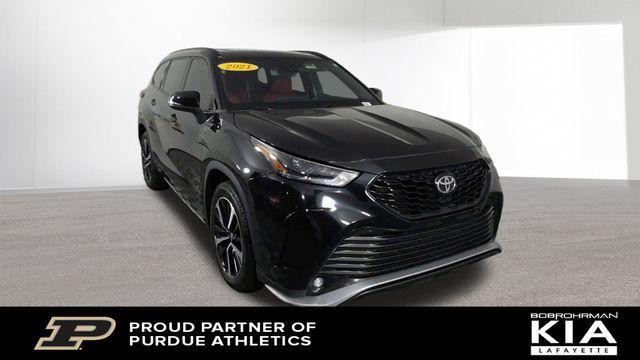 used 2021 Toyota Highlander car, priced at $28,164