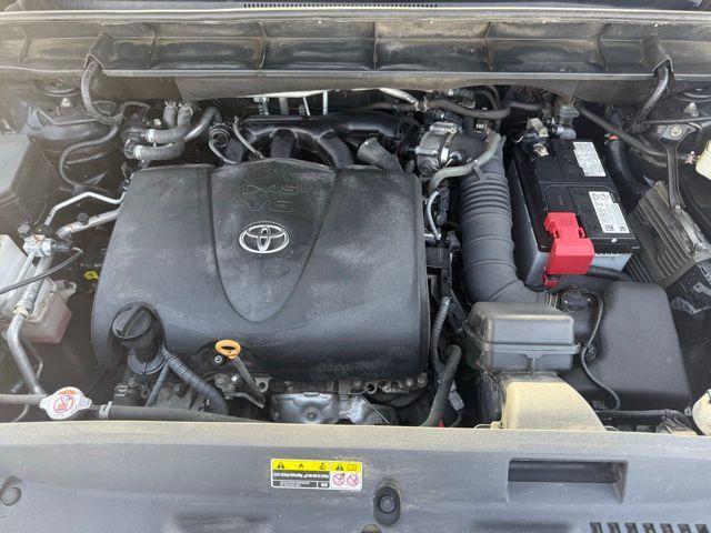 used 2021 Toyota Highlander car, priced at $28,916