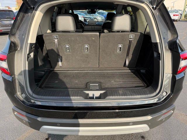 used 2025 Honda Pilot car, priced at $41,952